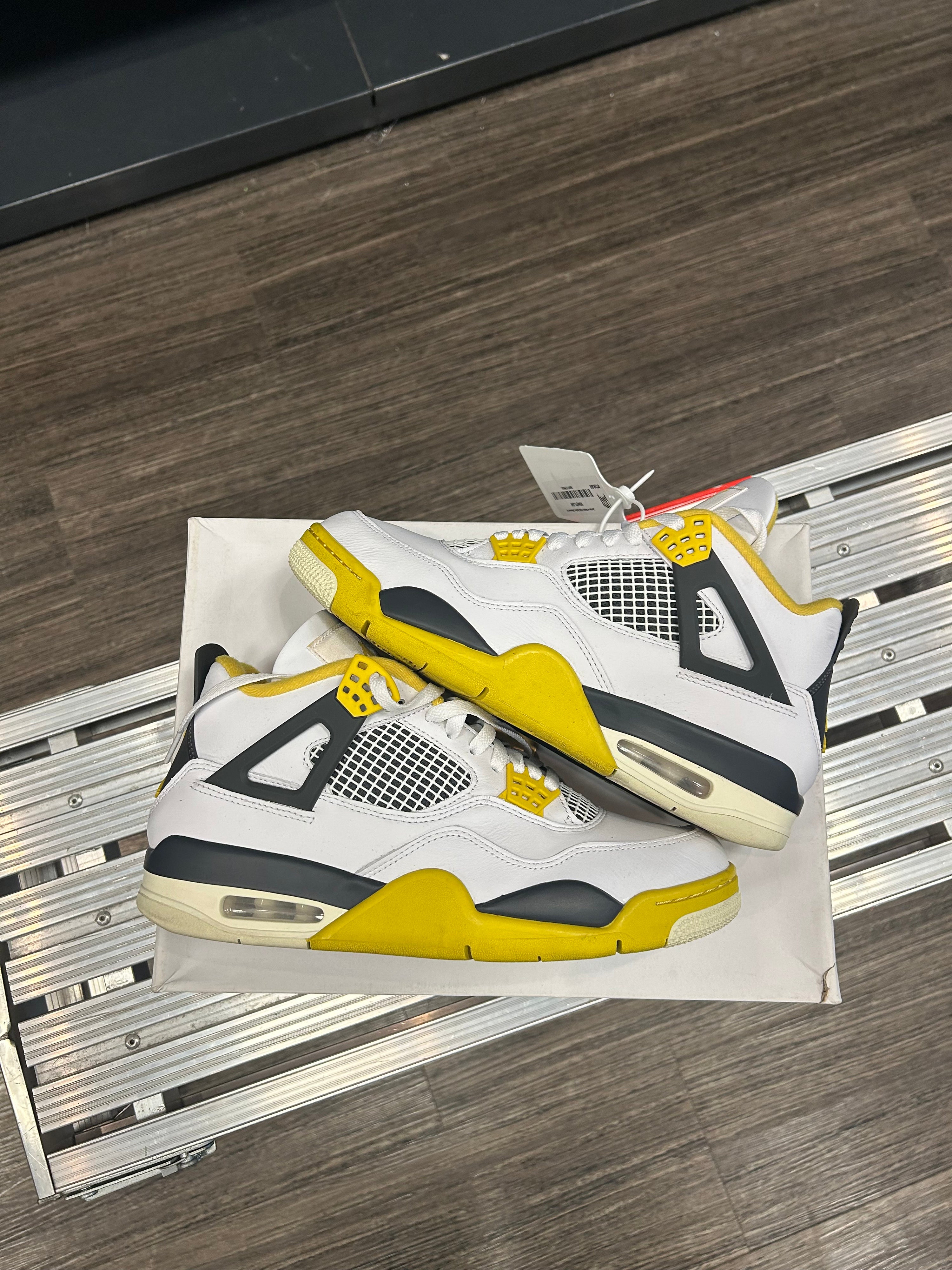 Jordan 4 Retro Vivid Sulfur (Women's)