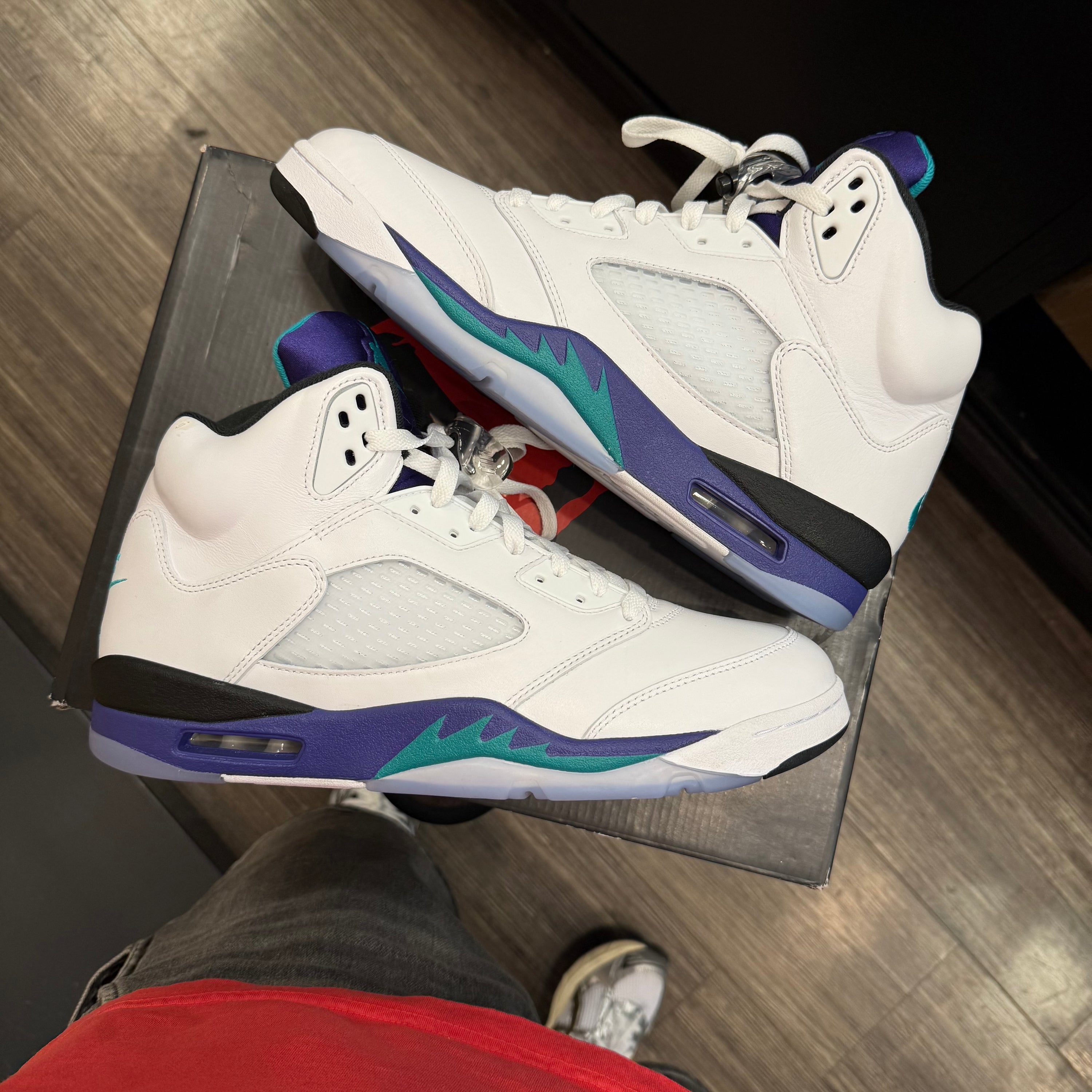 Jordan 5 Retro Grape (2025)