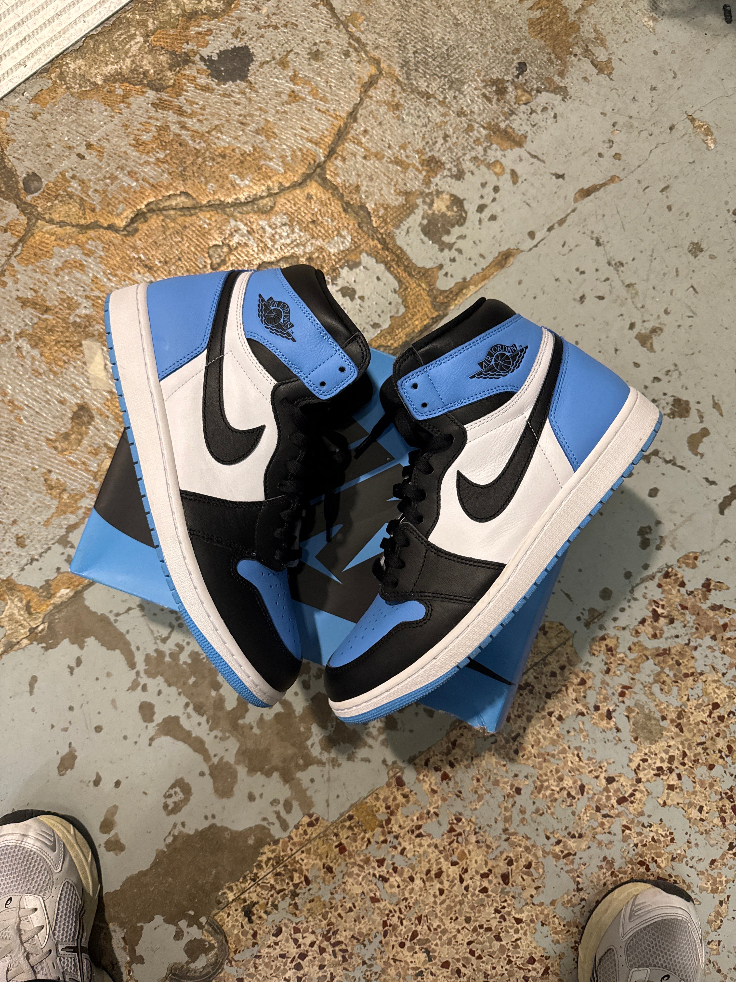 Jordan 1 Retro High OG UNC Toe (13M)